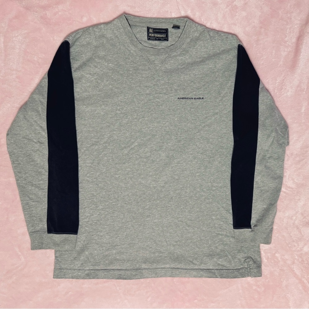 American Eagle Performance Grey & Black Long Sleeve Sweatshirt – Size Medium
